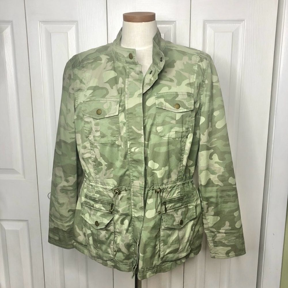 LL Bean Sherpa Lined Camouflage Green Women's Jacket EUC Large